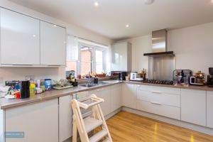 Kitchen/Diner- click for photo gallery